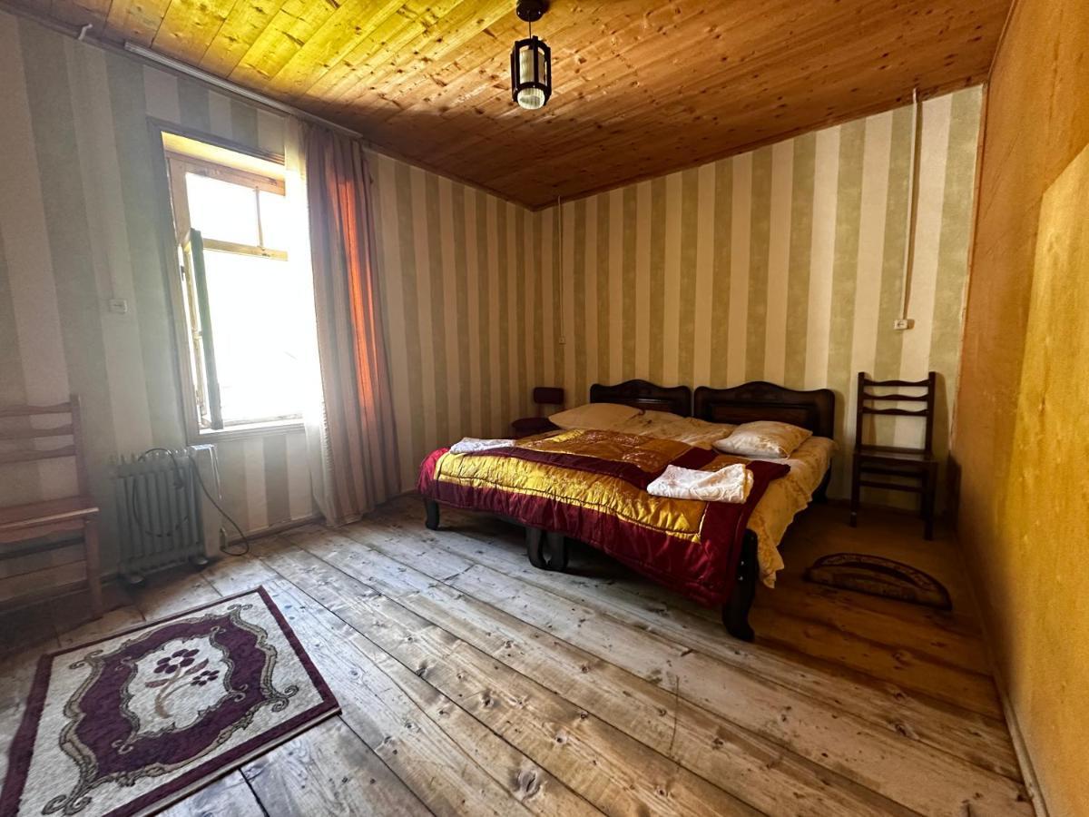 Guesthouse Angelina Usguli Kültér fotó