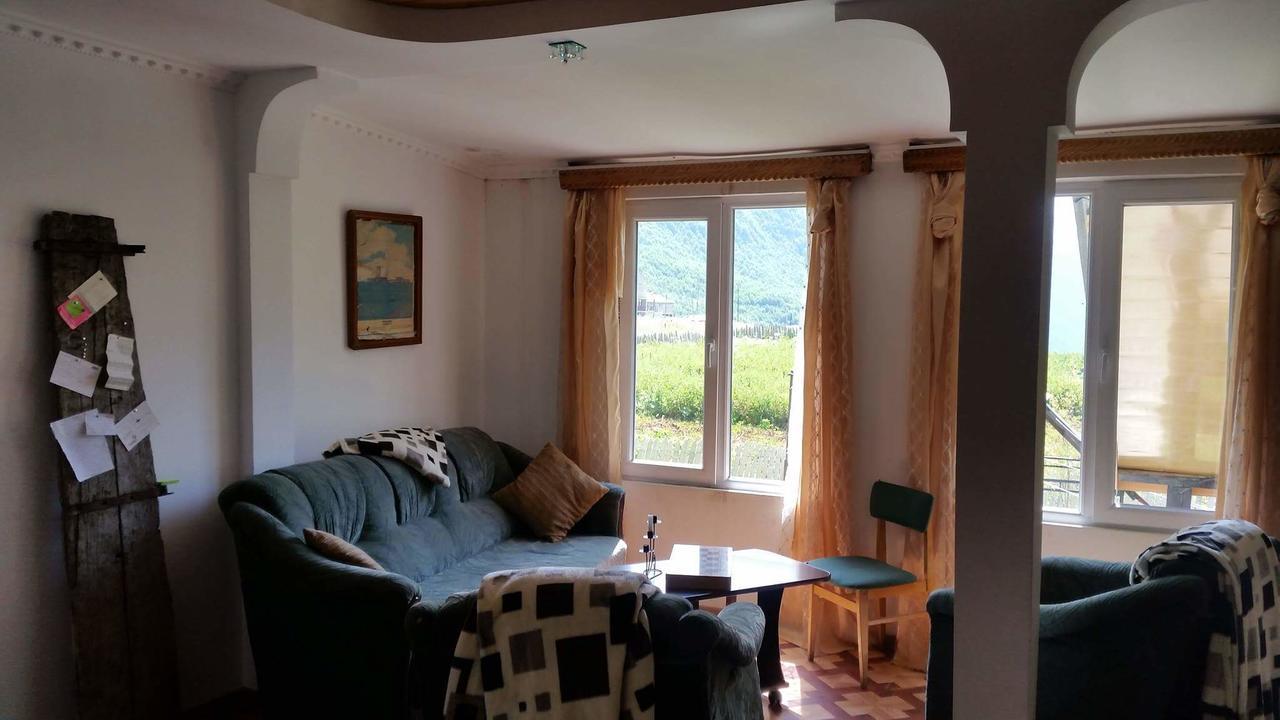 Guesthouse Angelina Usguli Kültér fotó